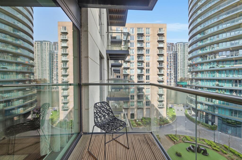 Apartment in London - View 5