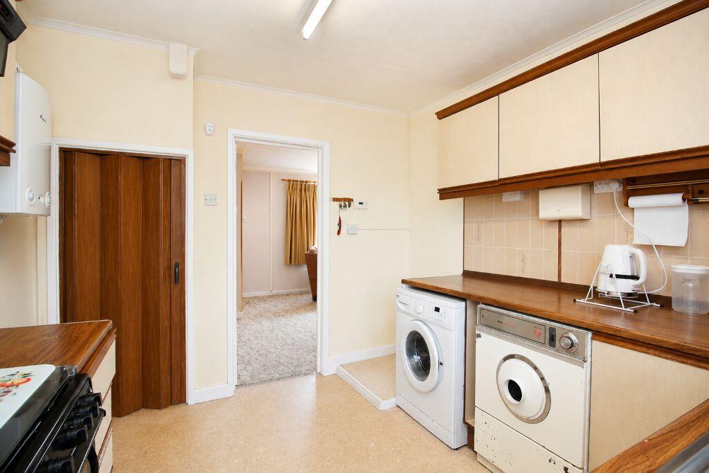 House in Cardiff, Llantrisant - More