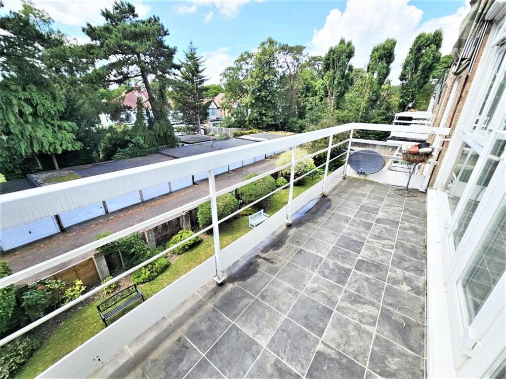 Stonegrove, Edgware photo 4