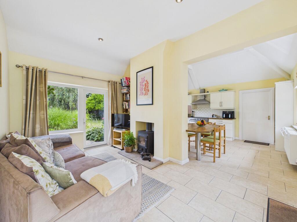 House in Mollington - More