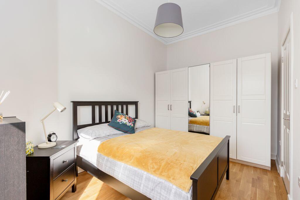 Apartment in Edinburgh, Comiston - More