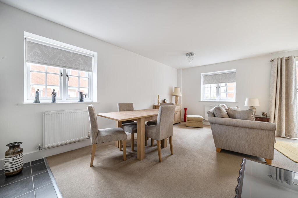 House in Devizes, Wiltshire - View 4
