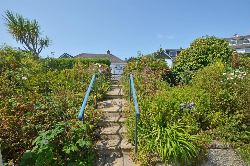 Mawnan Smith, Nr Helford Estuary photo 4