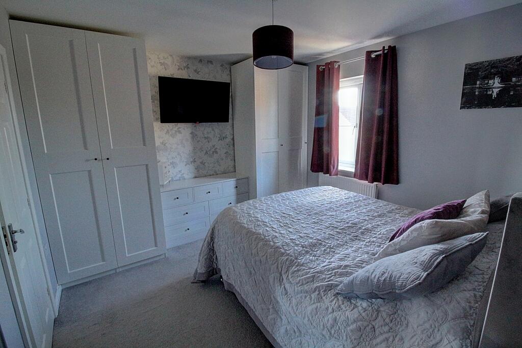 Utah Close, Hinckley, LE10 - More