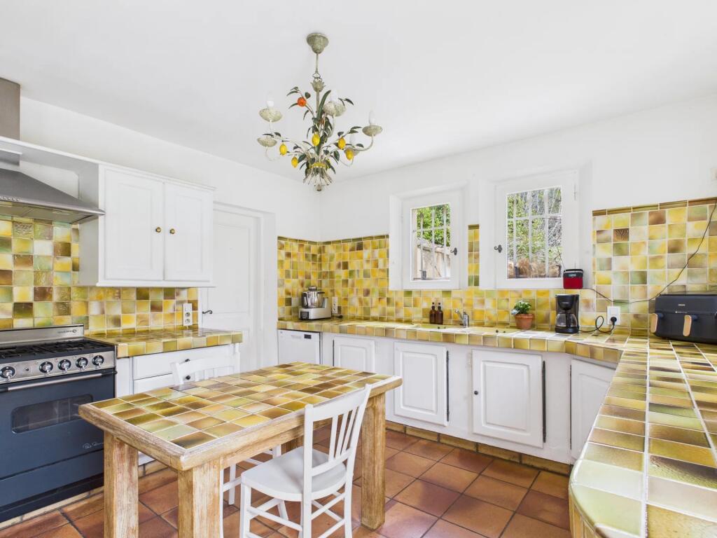 Main image of property: Provence-Alps-Cote d`Azur, Alpes-Maritimes, Roquefort-Les-Pins