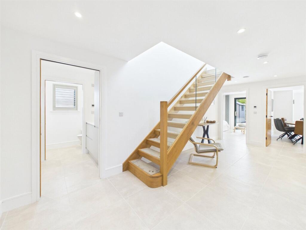 House in Exeter - View 5