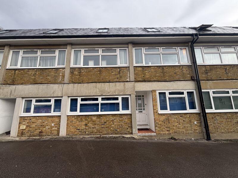 Main image of property: The Broadway, Sutton