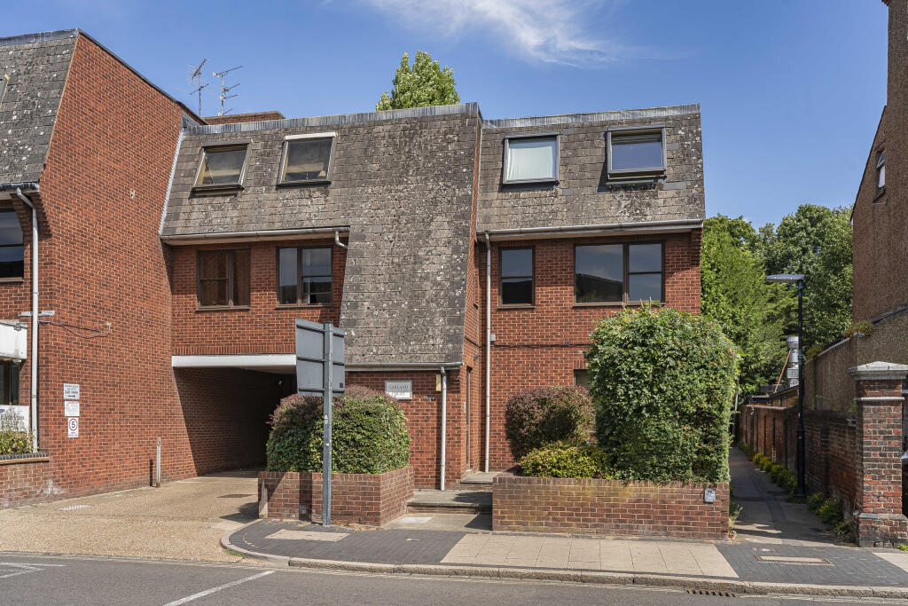 Main image of property: Garland Court, Victoria Street, St. Albans, Hertfordshire