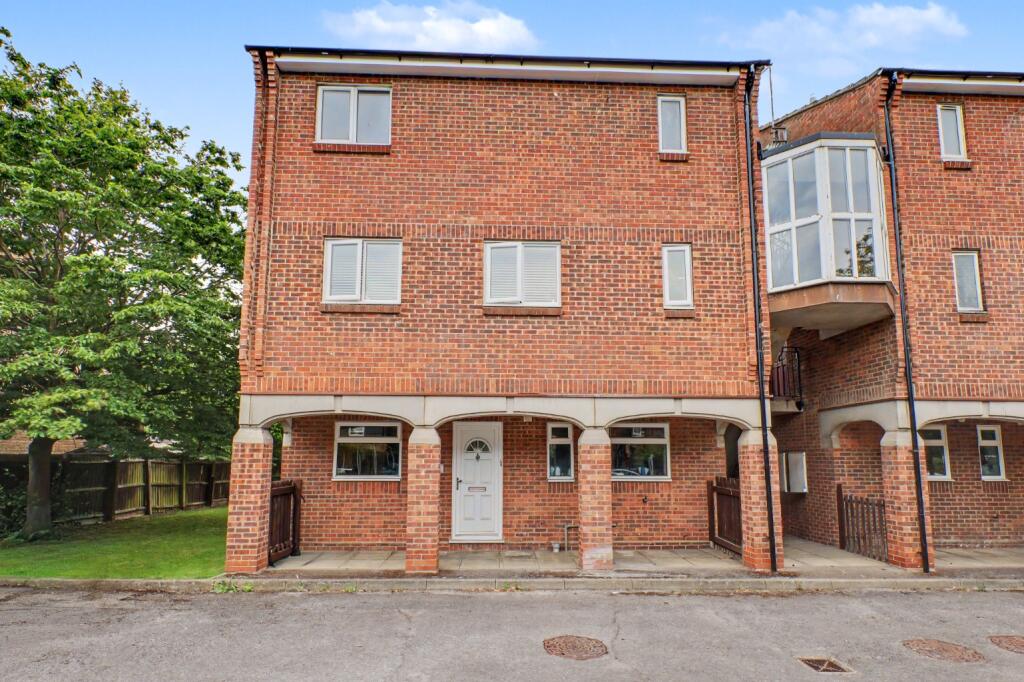Main image of property: Brackley Crescent, Basildon, Essex