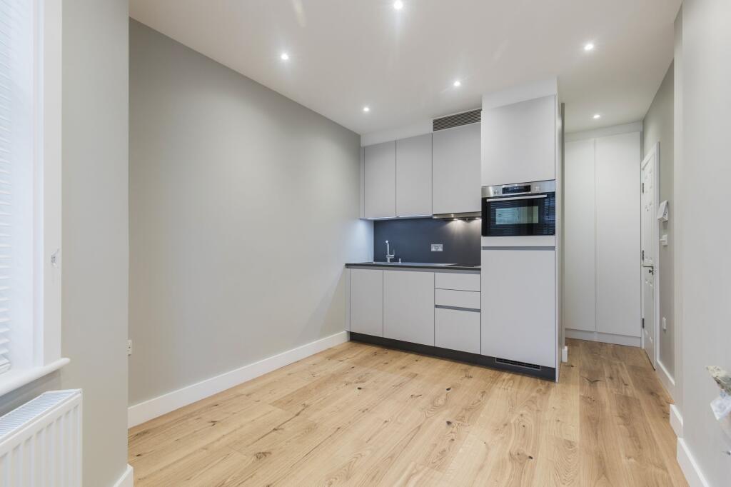 Studio flat for rent