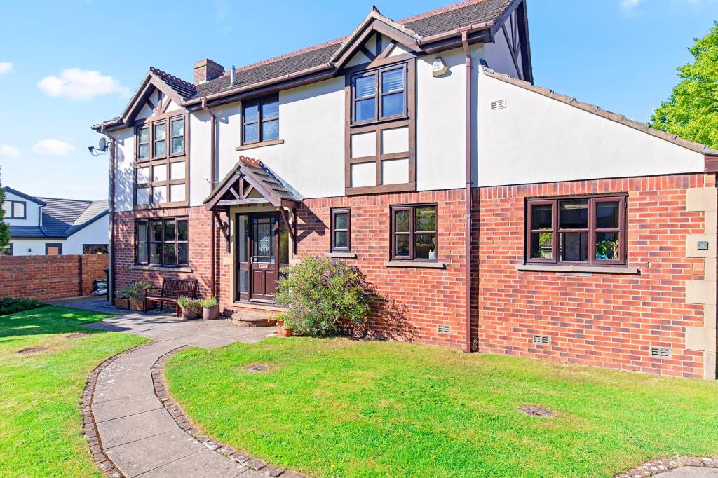 4-bed detached on Red House Gardens, Menston, LS29, £800,000