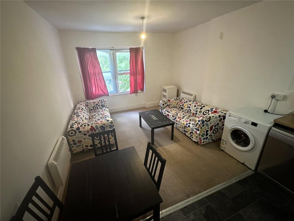 Apartment in Bristol - View 5