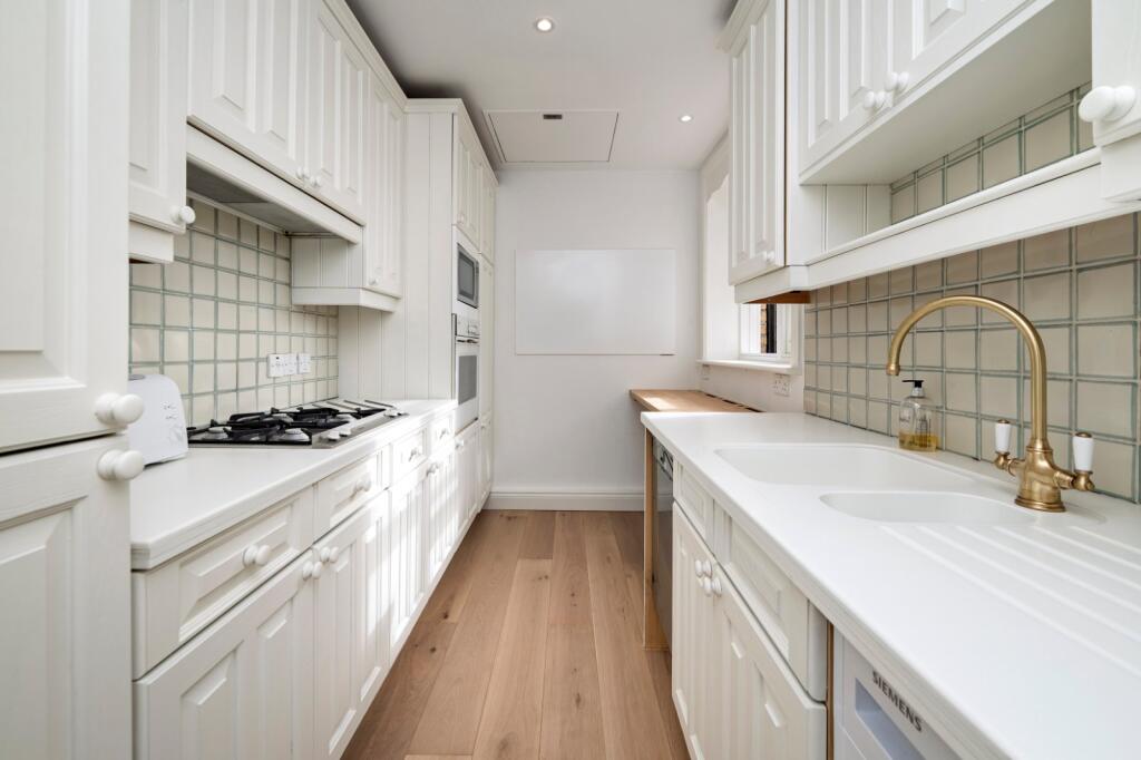 Apartment in London - More