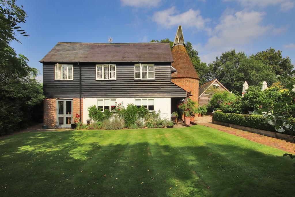 Main image of property: Snughorne Lane, Smarden, Kent, TN27 8PR