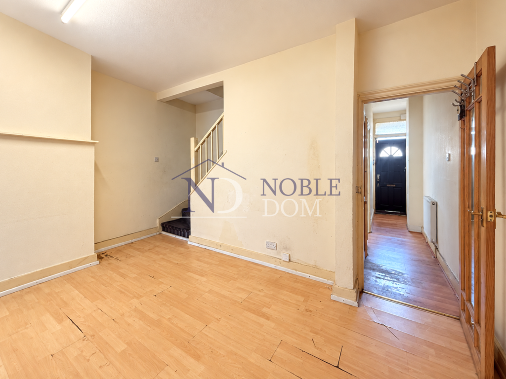 House in Twickenham - View 4