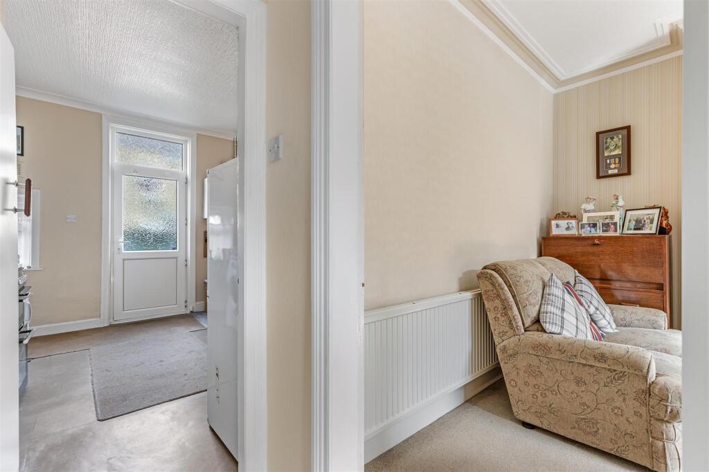 House in Bradford, Middleton Estate, Ilkley - View 4