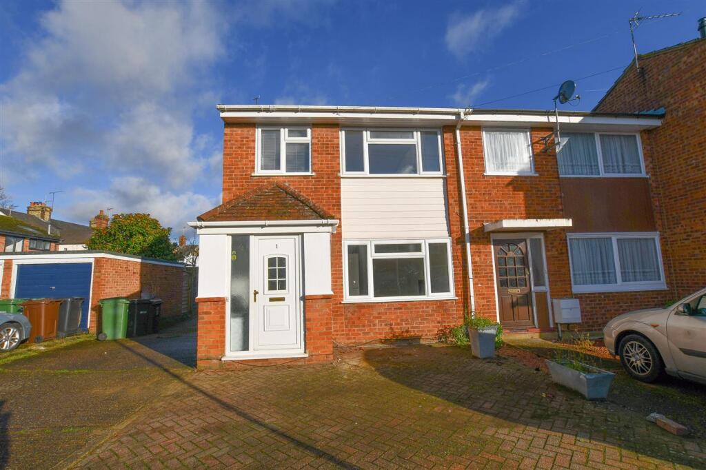 Main image of property: Hardwicke Place, London Colney, AL2