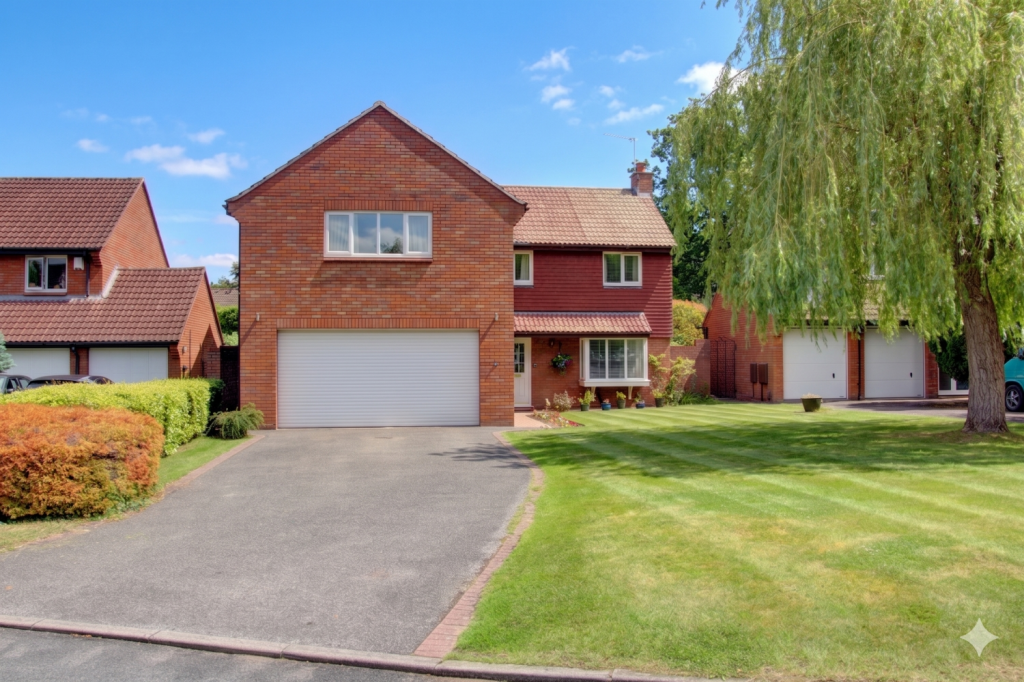 Main image of property: Dunvegan Close, Kenilworth, Warwickshire, CV8