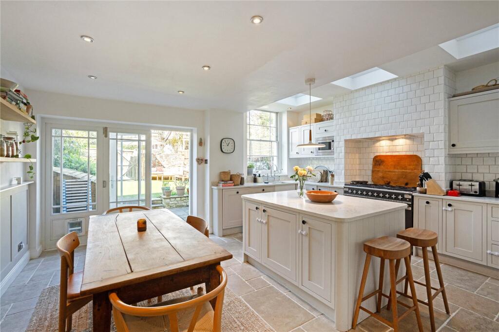 Main image of property: Elliston Road, Bristol, Somerset, BS6