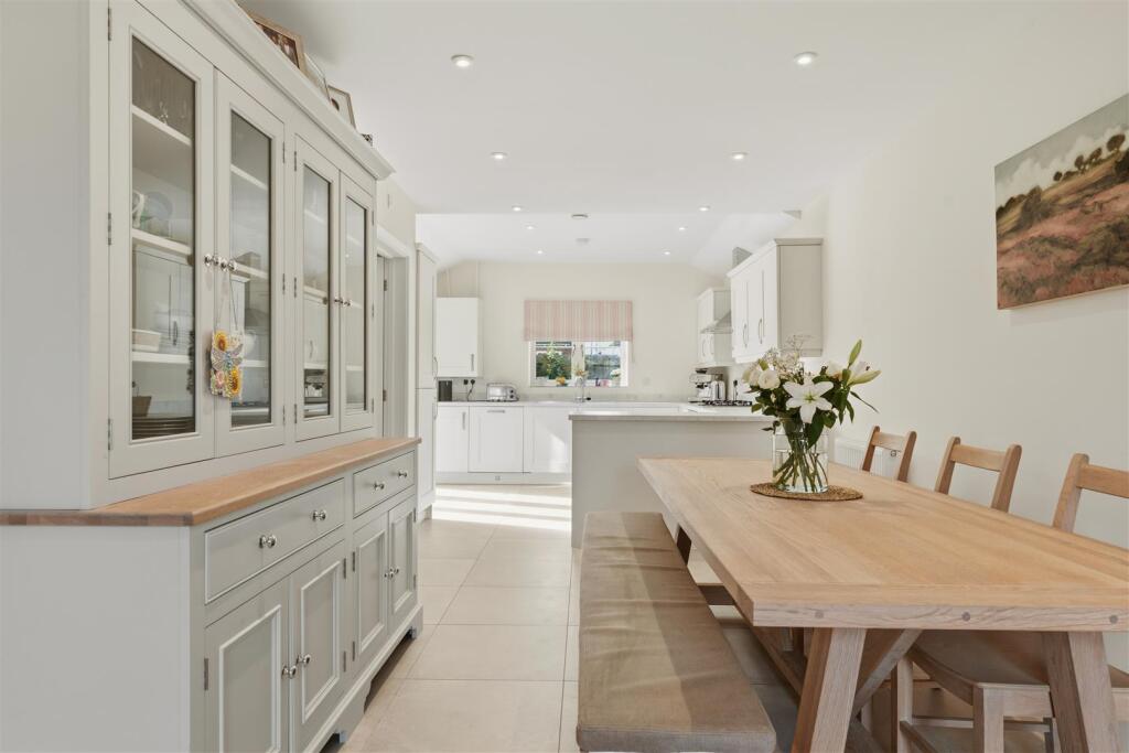 North Close, Great Bowden, Market Harborough photo 4