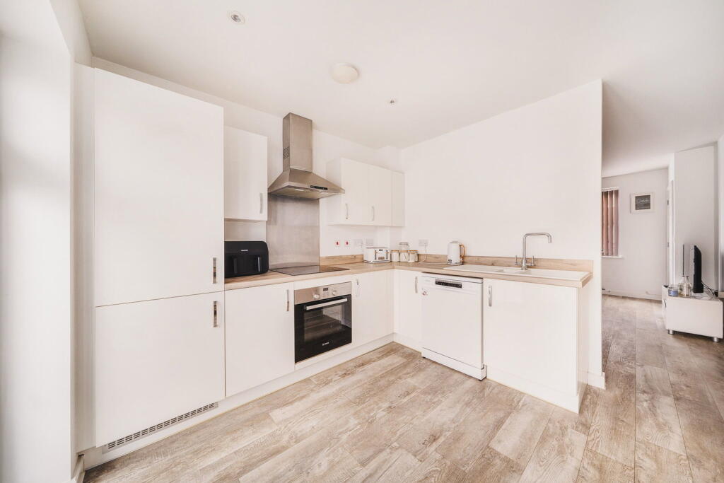 Wheatear Road, Yatton, Bristol photo 3