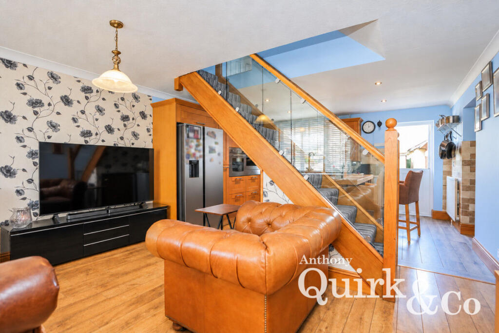 House in Southend-on-Sea - View 4