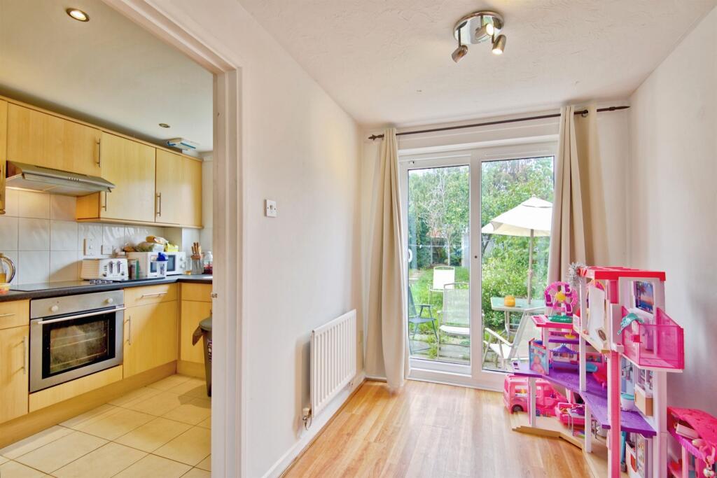 House in Colchester, Myland, Highwoods - View 4
