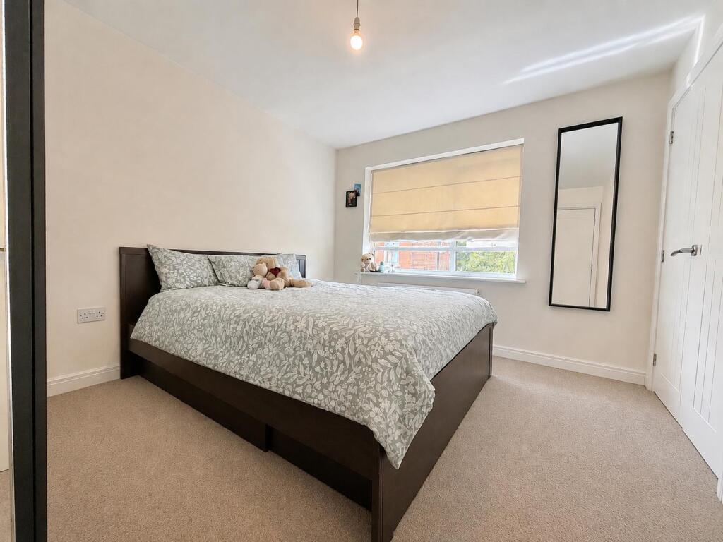 Apartment in Tameside, Greater Manchester - More