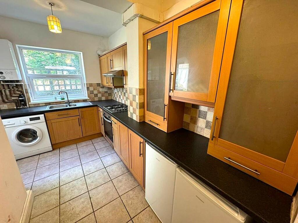 2 bedroom ground floor flat for rent