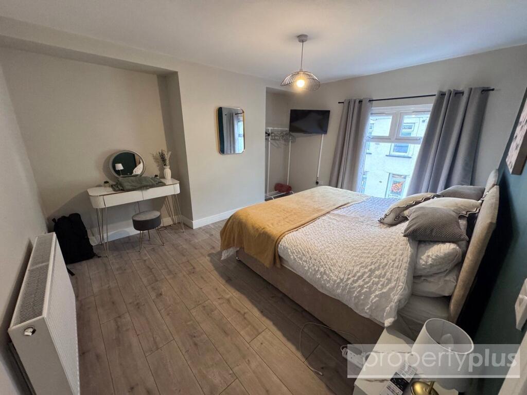 House in Aberdare, Aberaman North - More