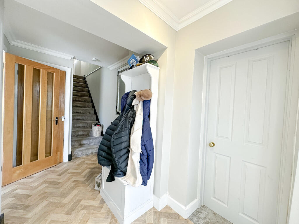 House in Newport - View 3