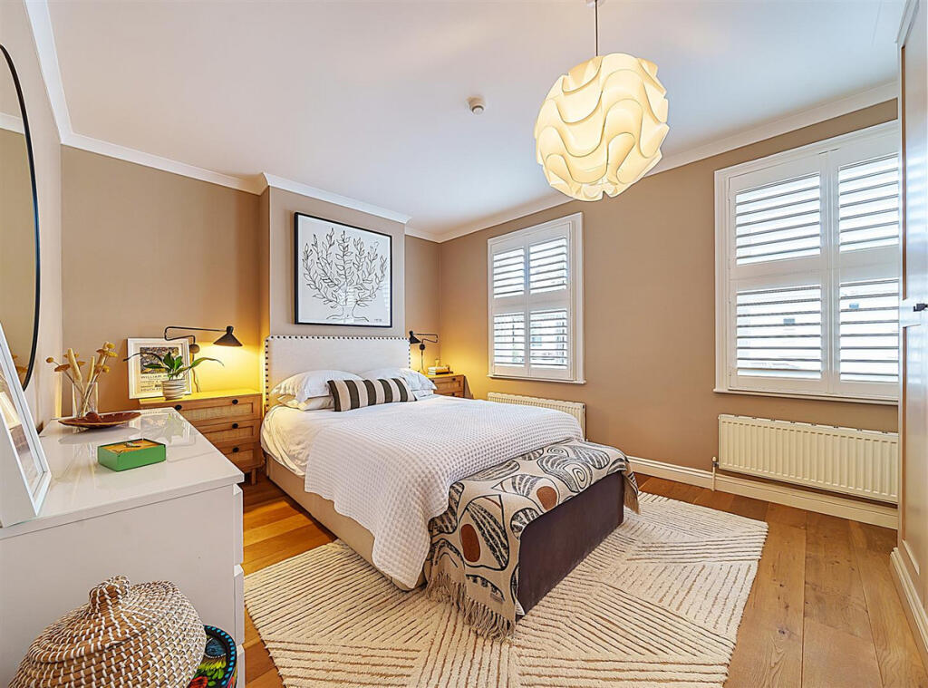 House in London - View 5