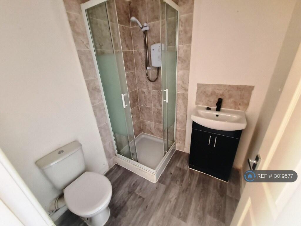 Apartment in Bolton - View 4