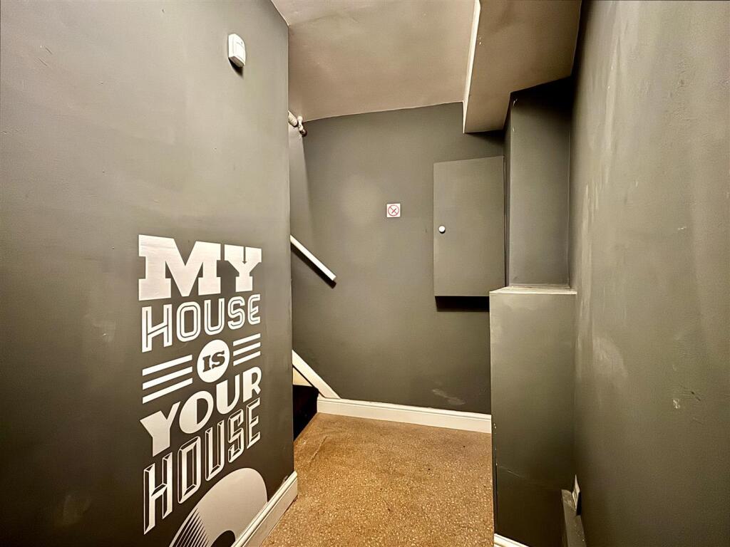 Additional image 15 of High Street, Queensbury, Bradford