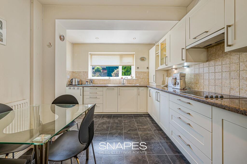Moss Lane, Bramhall, SK7 photo 3