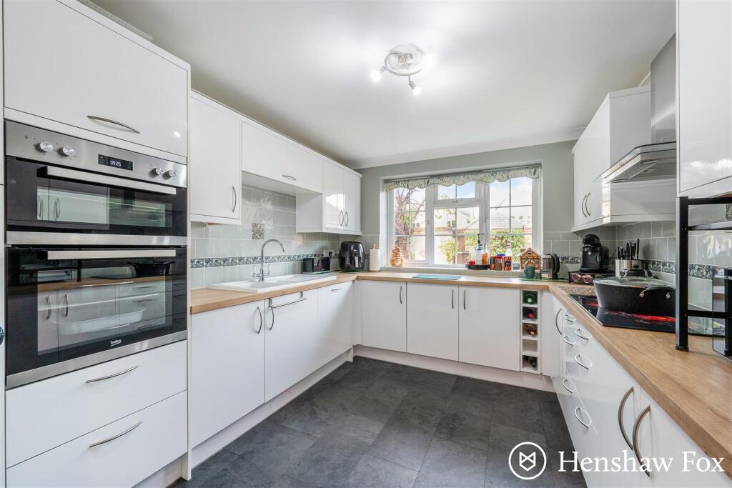 House in Southampton - More