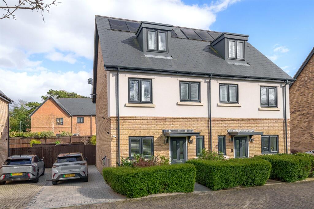 Main image of property: Johnstone Close, Bracknell, Berkshire, RG12