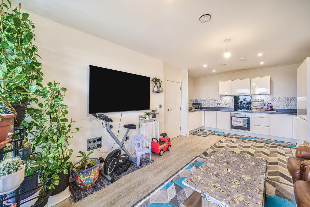 Apartment in London - More