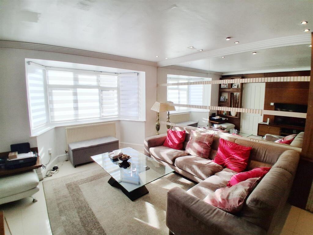 House in London - View 5