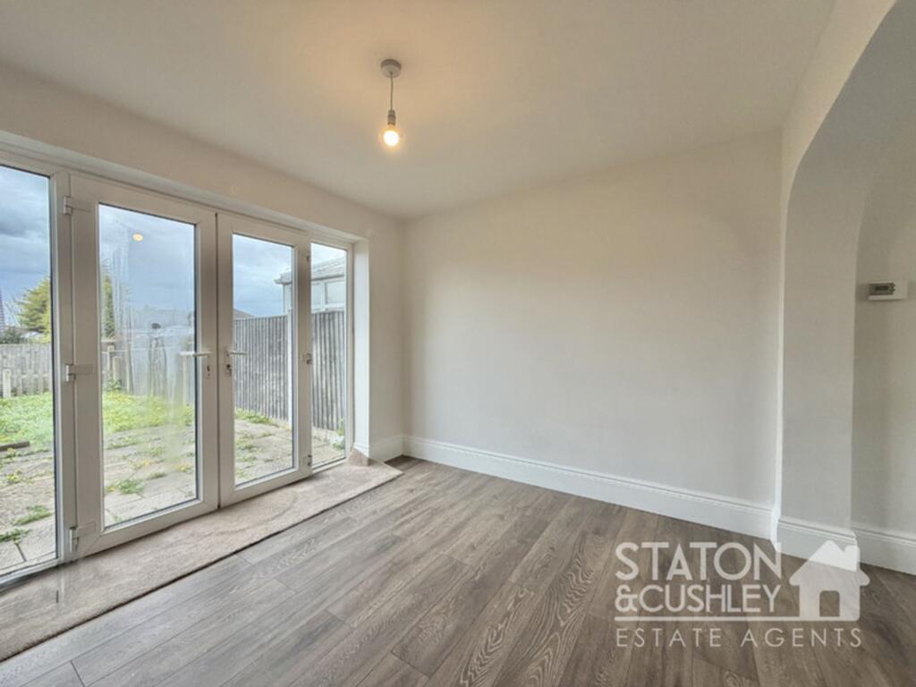 House in Newark and Sherwood, Clipstone - More