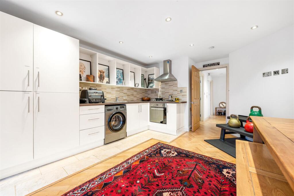 Main image of property: Benton's Lane, London, SE27