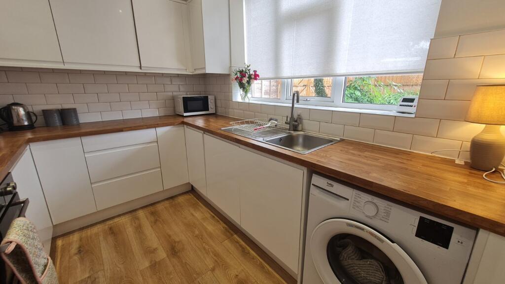 House in Wakefield - View 3