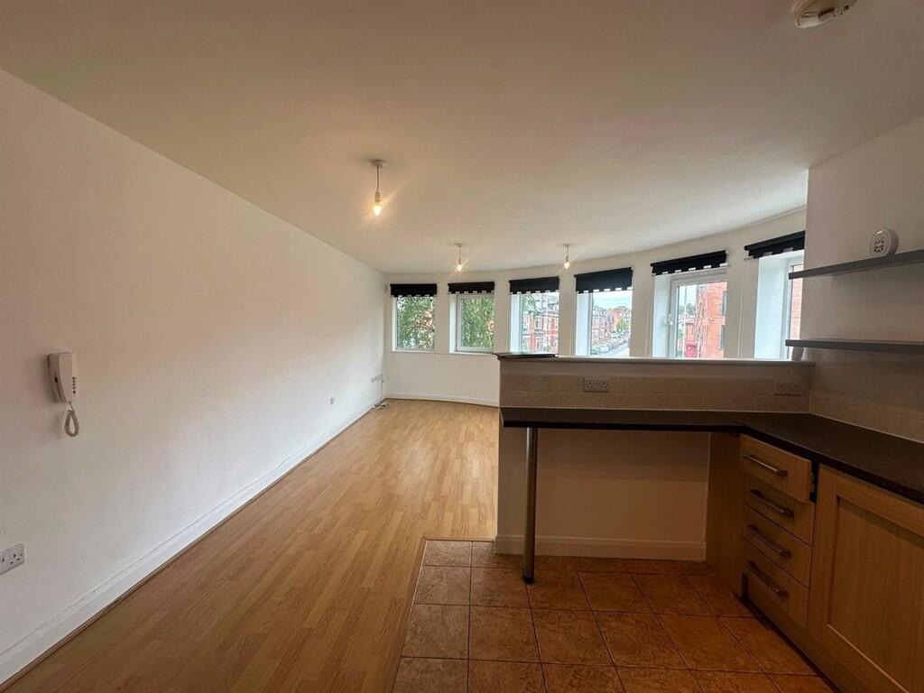 Apartment in Salford, Greater Manchester - More