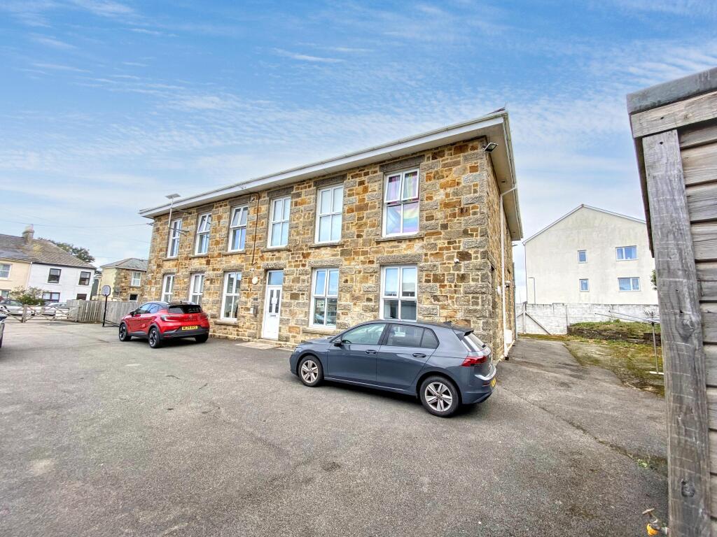 Apartment in Camborne, Tuckingmill - View 5