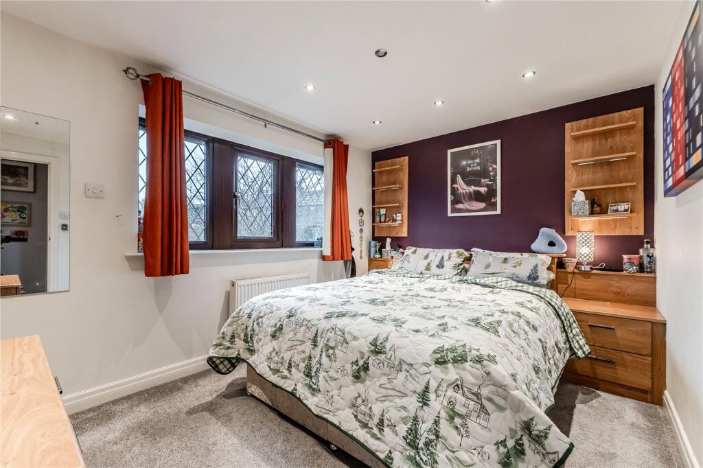 Chaddlewood Close, Horsforth, Leeds photo 5