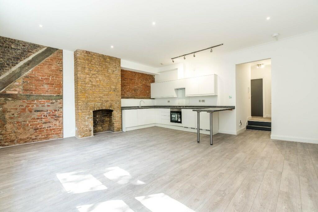 Main image of property: Islington Green, London, N1