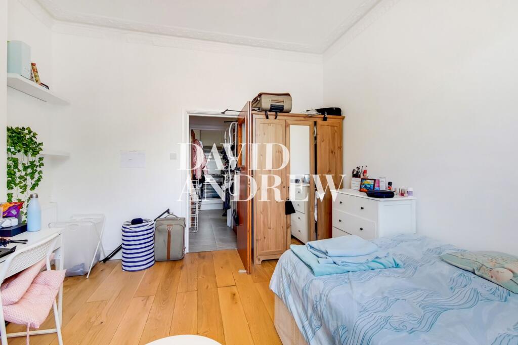 Apartment in London - View 4