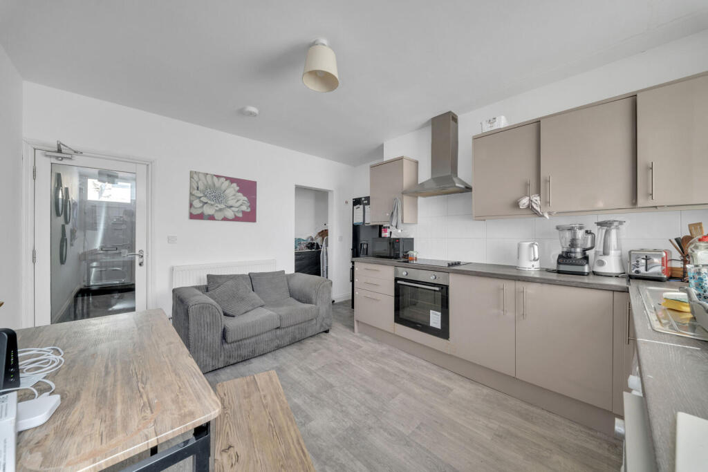 House in Burnley, Harle Syke, Lancashire - View 3