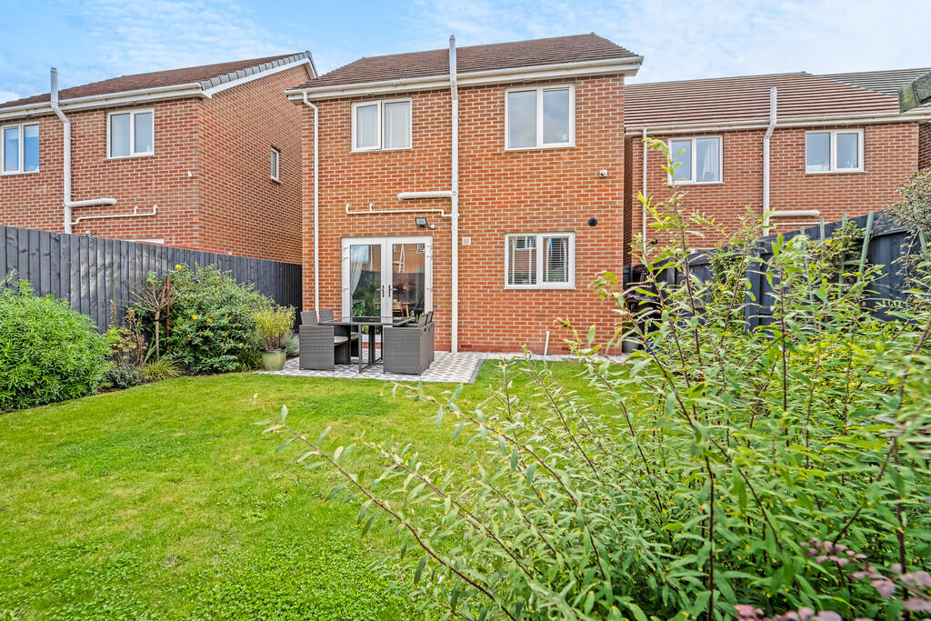 Millers Park, Saltney, Chester photo 3