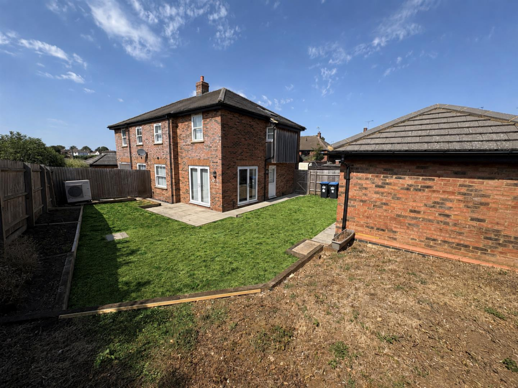 Deane Road, Hillmorton, Rugby photo 4